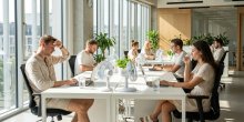 Sommerhitze im Büro: Warum Klimatisierung jetzt ein zentraler Wirtschaftsfaktor ist