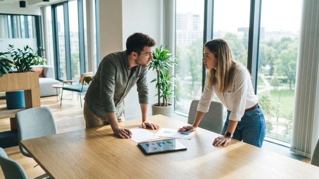 Währungsabsicherung für Startups: Fokus auf Gründerpraxis, Herausforderungen und Strategien